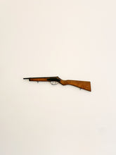 将图片加载到图库查看器,Vintage Toy Hunting Rifle