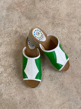 Ladda upp bild till gallerivisning, Mod Mules