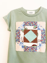 Carregar imagem no visualizador da galeria, Patchwork T-Shirt