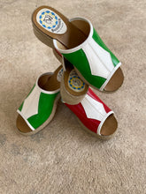 Ladda upp bild till gallerivisning, Mod Mules