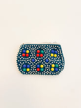 Cargar imagen en el visor de la galería, Beaded Pouch
