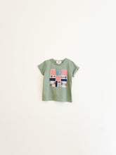 Carregar imagem no visualizador da galeria, Patchwork T-Shirt