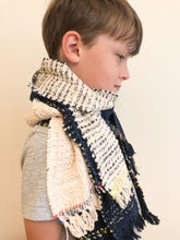 Lade das Bild in den Galerie-Viewer, Woven Scarf