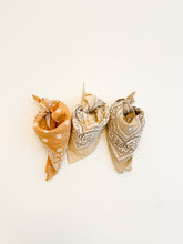 Load image into Gallery viewer, Quilted Bandana