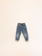 Load image into Gallery viewer, Vintage Jeans