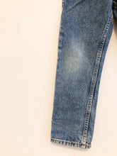 Load image into Gallery viewer, Vintage Jeans