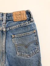 Load image into Gallery viewer, Vintage Jeans