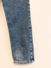 Load image into Gallery viewer, Vintage Jeans