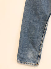 Load image into Gallery viewer, Vintage Jeans