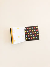 Load image into Gallery viewer, Un Livre