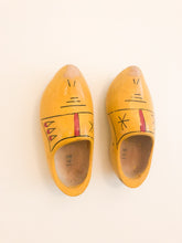 画像をギャラリービューアに読み込む, Dutch Clogs