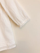 Lade das Bild in den Galerie-Viewer, Lace Blouse