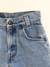 Load image into Gallery viewer, Vintage Denim Shorts