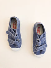 Carica l'immagine nel visualizzatore di Gallery, Velcro Trainers