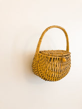 Load image into Gallery viewer, Vintage Panier