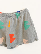 Afbeelding in Gallery-weergave laden, Graphic Shorts