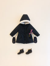 Lade das Bild in den Galerie-Viewer, Suede Ankle Boots