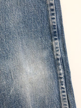 Load image into Gallery viewer, Vintage Wrangler Jeans
