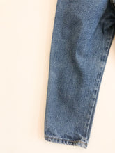 Cargar imagen en el visor de la galería, Vintage Guess Jeans