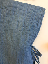 Afbeelding in Gallery-weergave laden, Quilted Poncho, Quiltey x Le Lost et Found