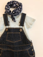 Charger l'image dans la galerie, Short-Sleeve T-Shirt