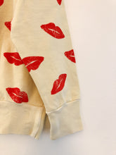 Load image into Gallery viewer, Lips Sweatshirt