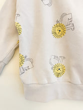 Ladda upp bild till gallerivisning, Lion Sweatshirt