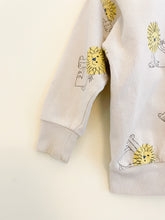 Ladda upp bild till gallerivisning, Lion Sweatshirt