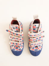 Carica l'immagine nel visualizzatore di Gallery, Fun Sneakers