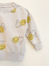 Ladda upp bild till gallerivisning, Lion Sweatshirt