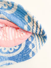 Load image into Gallery viewer, Sponge Bucket Hat
