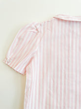 将图片加载到图库查看器，Striped Shirt
