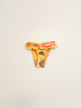 将图片加载到图库查看器，Bathing Suit
