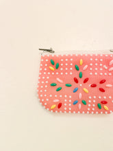 將圖片載入圖庫檢視器 Beaded Pouch
