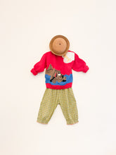 Load image into Gallery viewer, Vintage Sweater
