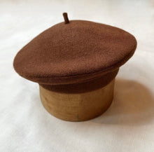 Load image into Gallery viewer, Wool Béret
