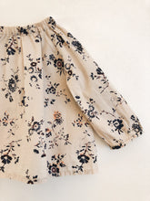 Load image into Gallery viewer, Flower Blouse
