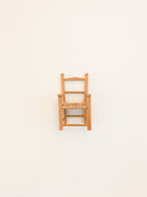 Carica l&#39;immagine nel visualizzatore di Gallery, Doll Chair
