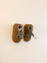 Load image into Gallery viewer, Sherpa &amp; Leather Boots
