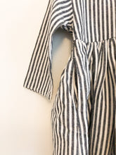 Charger l&#39;image dans la galerie, Striped Dress

