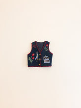 Load image into Gallery viewer, Embroidered Vest
